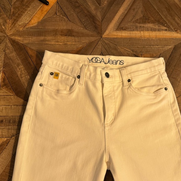 Like New Cream Yoga Jeans Size 29 Mid Rise, Natural Stretch. - Picture 10 of 10